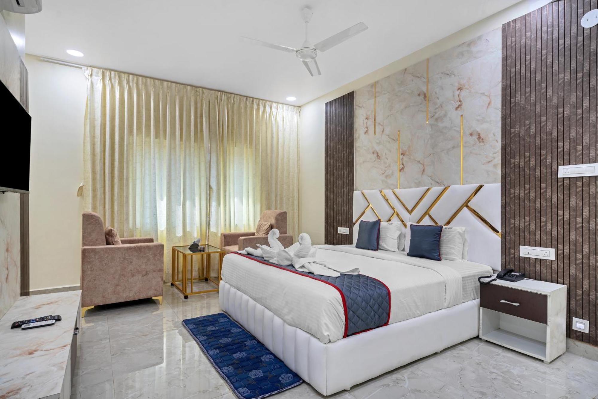 Hotel Sky Land Khammam Екстериор снимка
