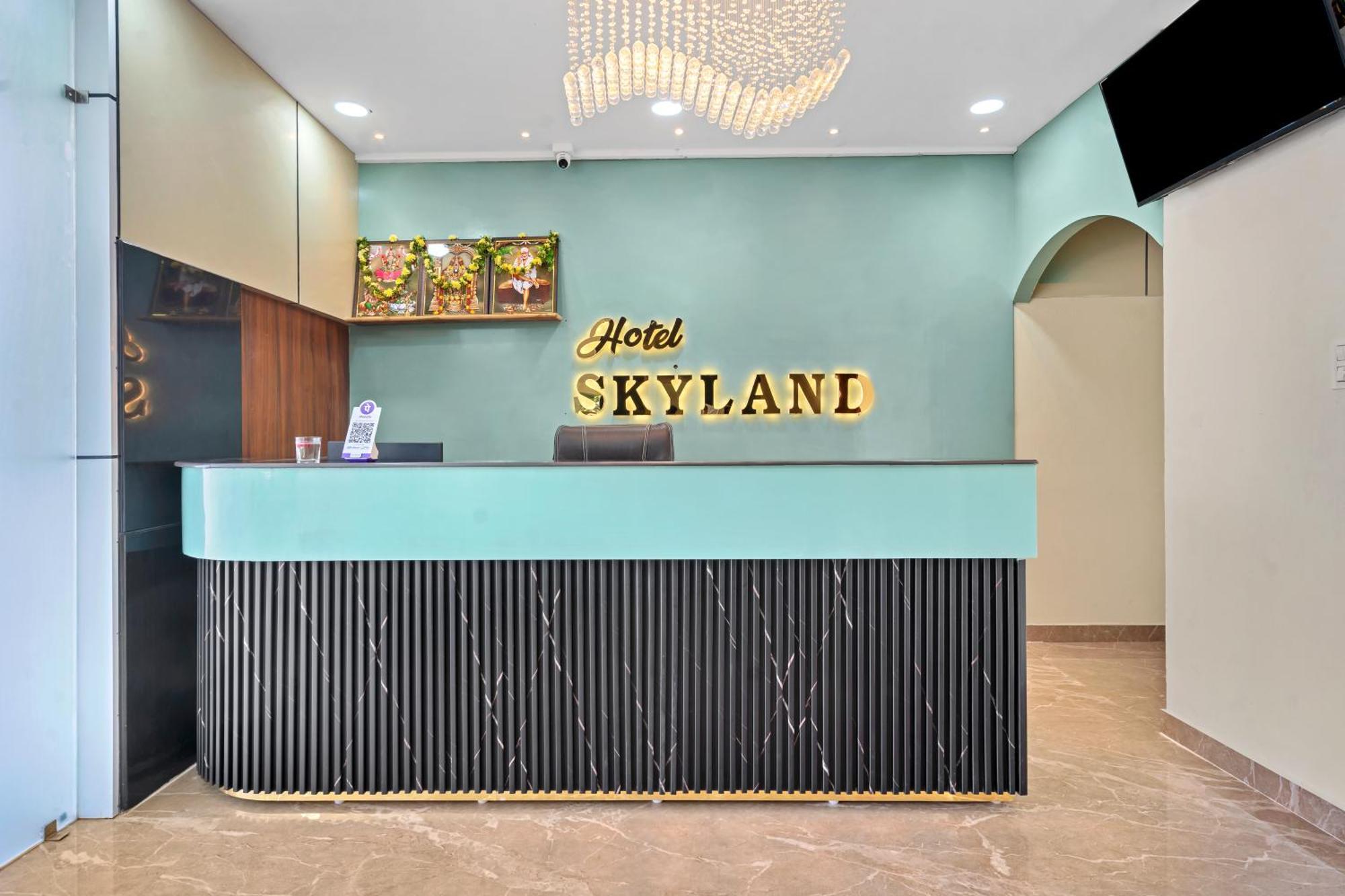 Hotel Sky Land Khammam Екстериор снимка