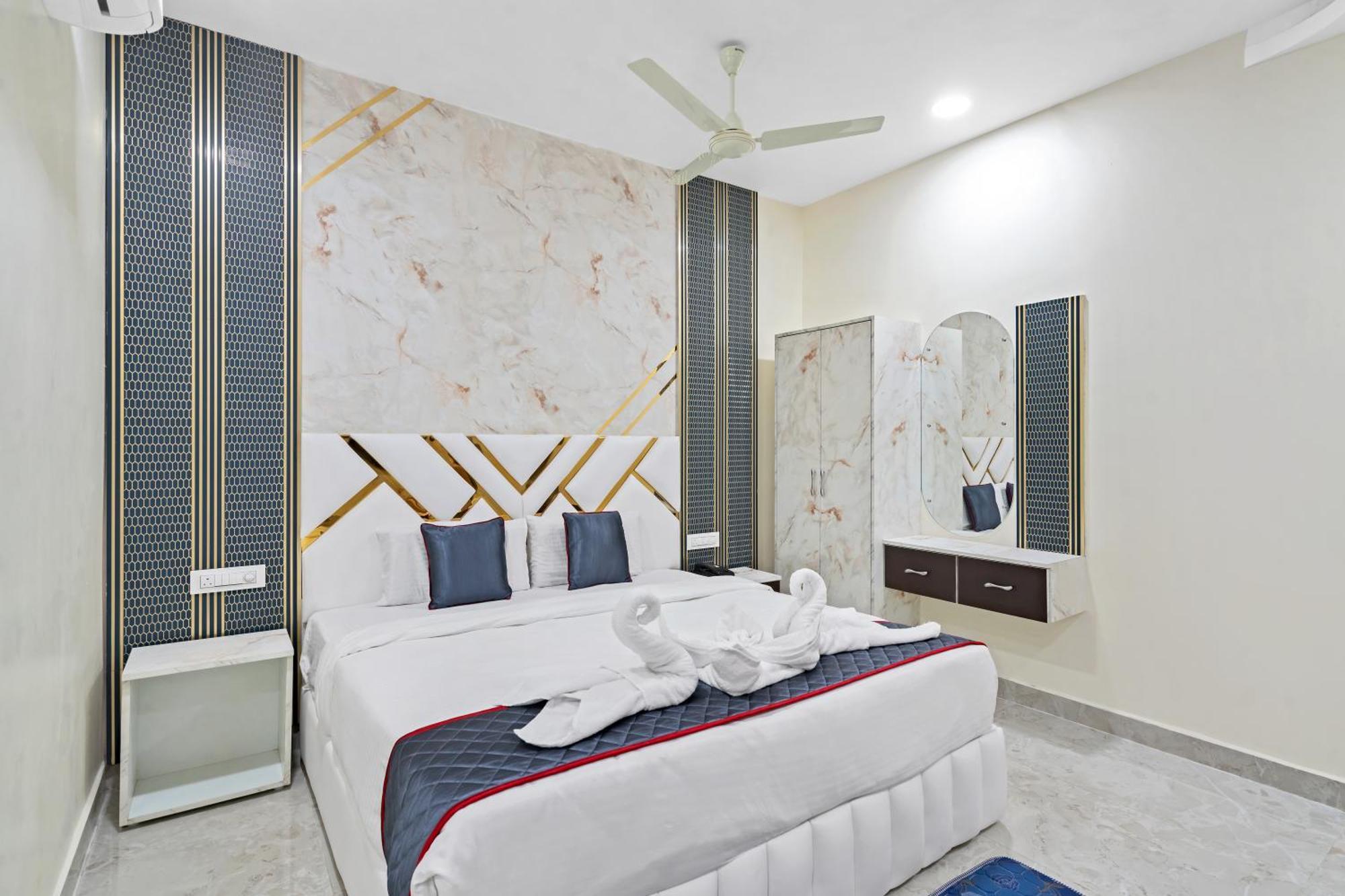 Hotel Sky Land Khammam Екстериор снимка